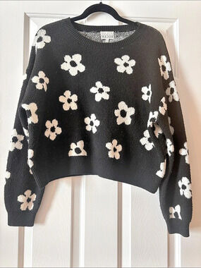 Major Floral Crewneck Sweater in Black & White